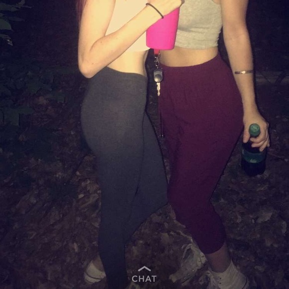 Red pants - Picture 2 of 2